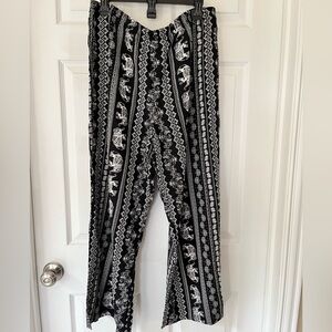 Serengeti Women's Lightweight Pull On Elephant Print Pants Flowy Crop PXL NWOT